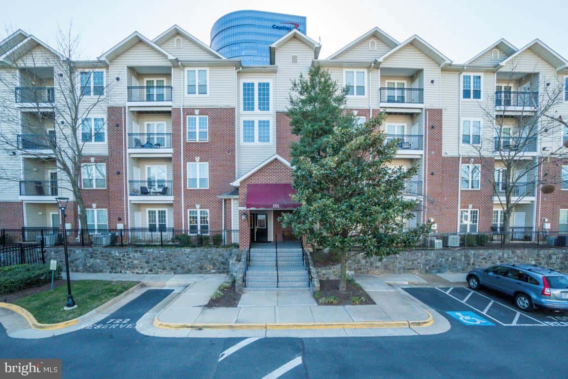 1591 Spring Gate Dr #3114 McLean, VA 22102