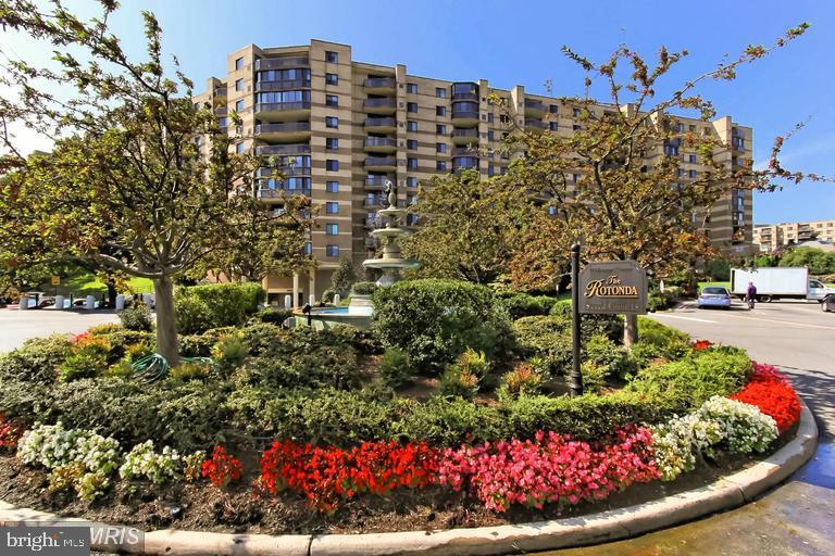 8340 Greensboro Dr #1001, Mclean, VA 22102