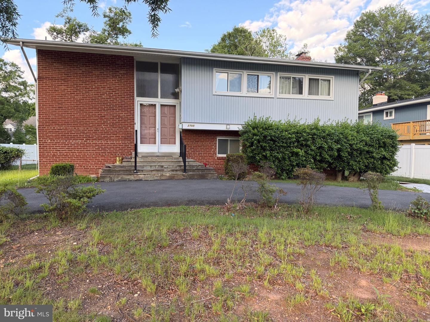 2705-N Rosser St, Alexandria, VA 22311